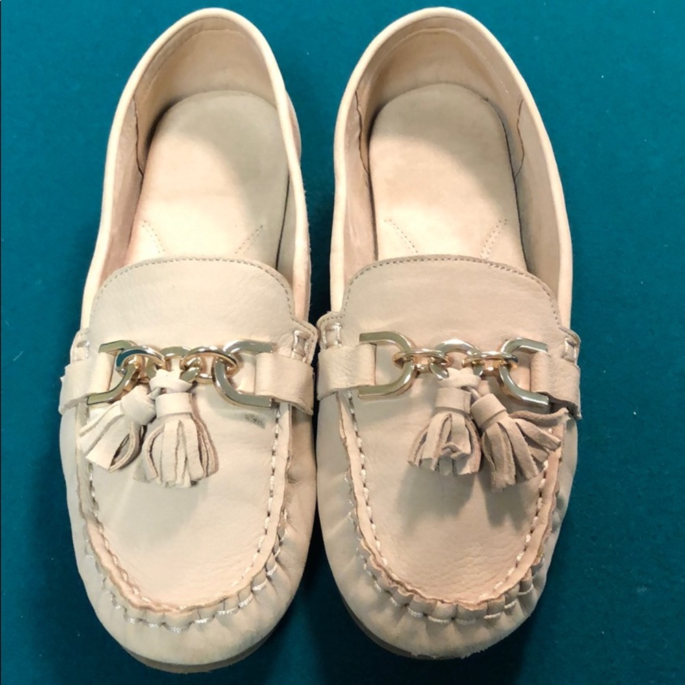 Ladies suede Aerosoles in Beige flats